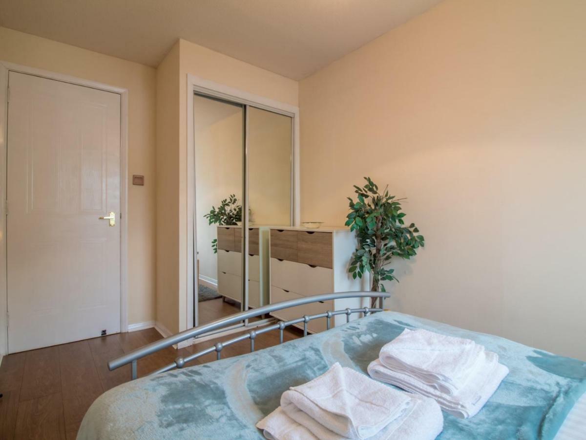 Bright & Tranquil Apartment Near City Centre With Free Parking! Единбург Екстер'єр фото